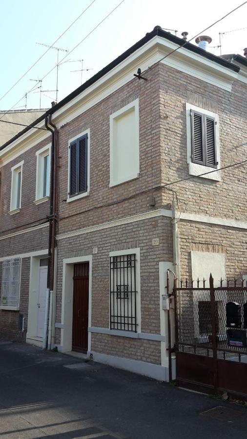 La Casetta Ferrara B&B Buitenkant foto